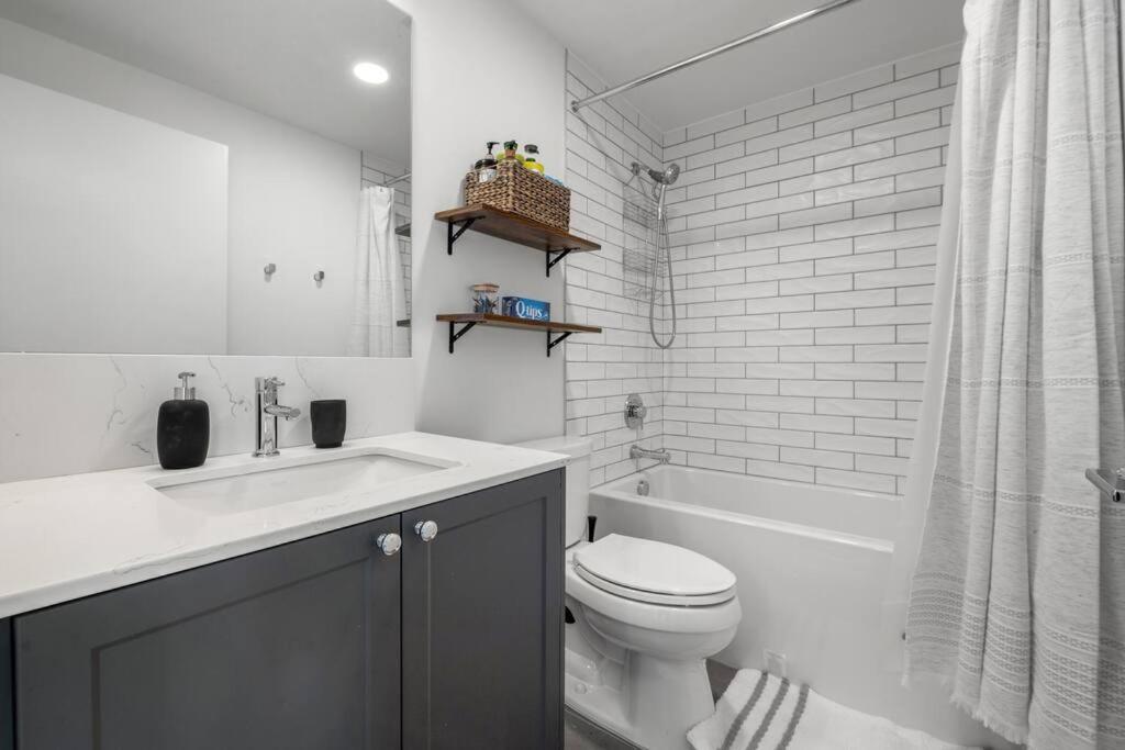 Chic 1Br Kensington Unit W/Parking YYC Exterior foto