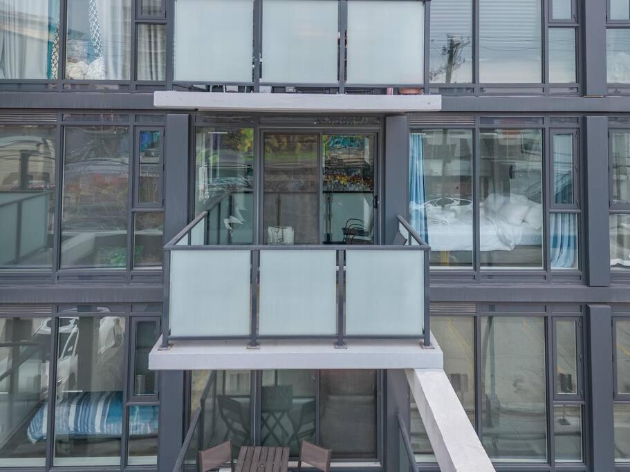 Chic 1Br Kensington Unit W/Parking YYC Exterior foto